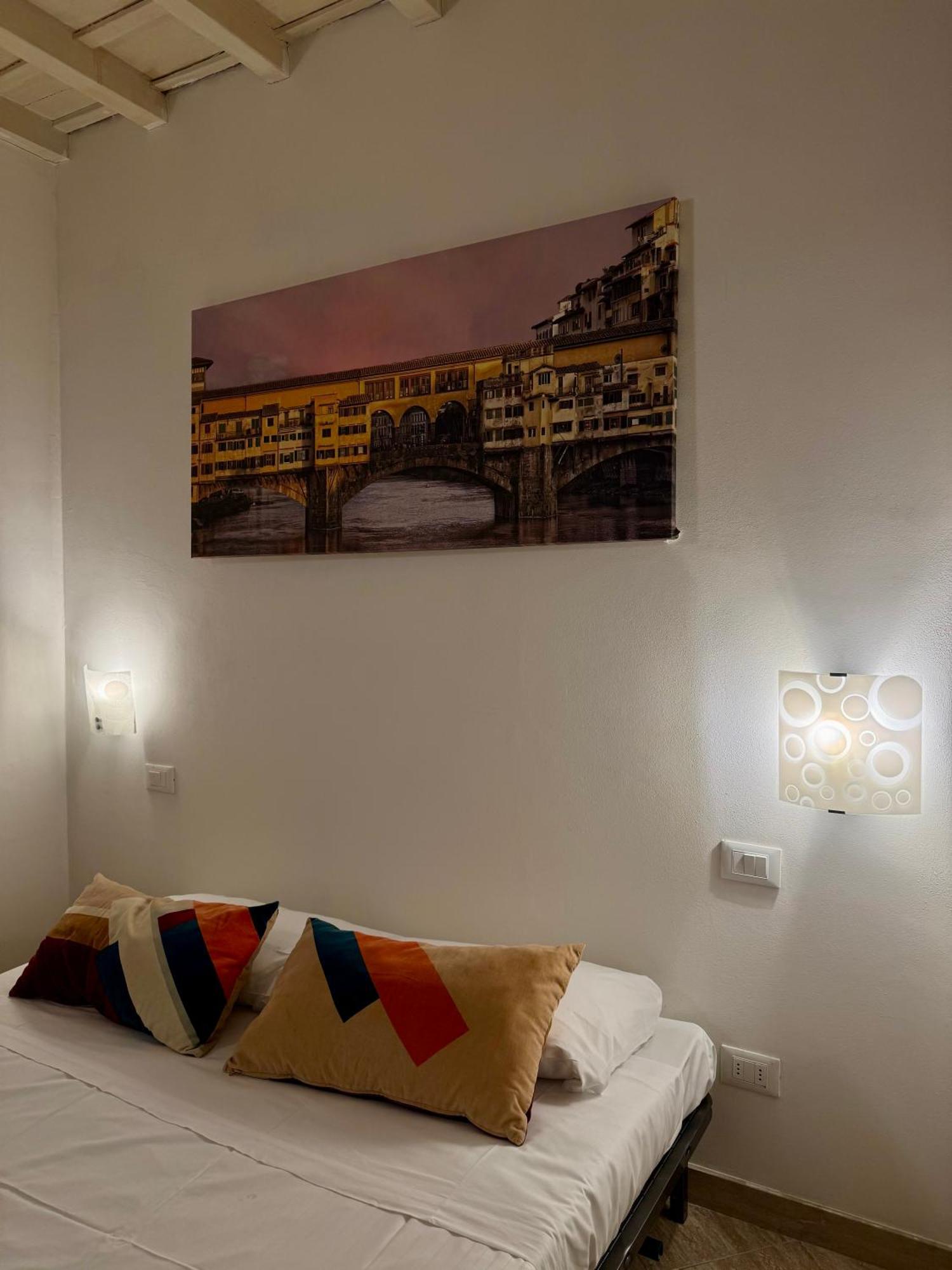 Lovely Portion Of Property Few Steps From Basilica Santa Croce Florença Exterior foto